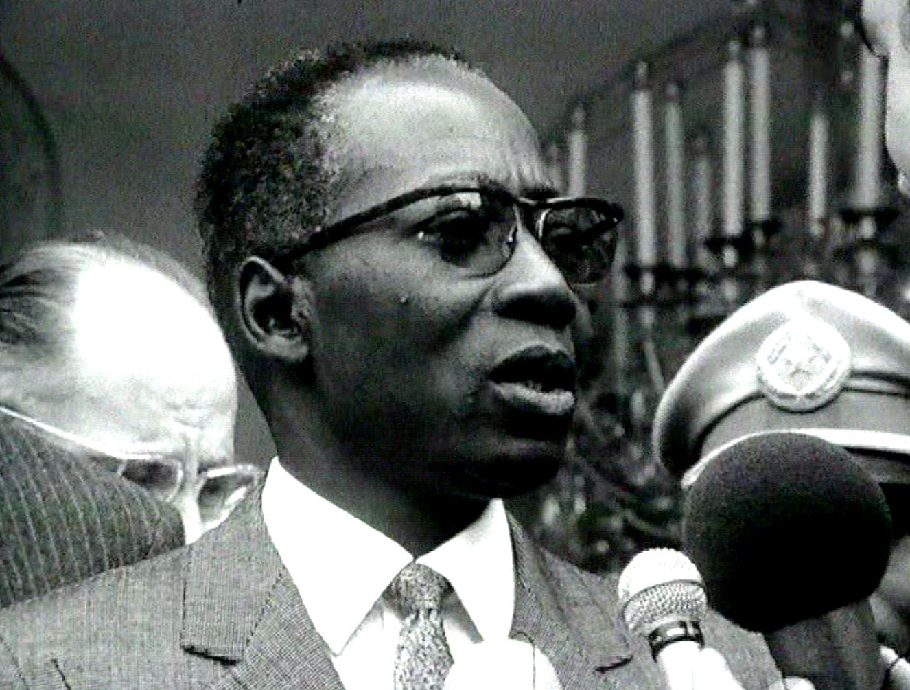 Images de la culture : Léopold Sédar Senghor, entre deux mondes ...
